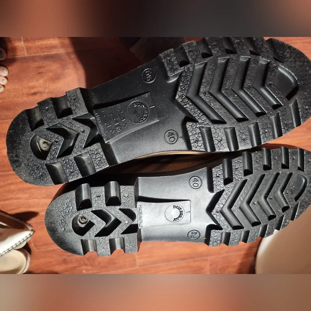 Burberry Nova Check Class Plaid Rain Boots - Picture 6 of 6